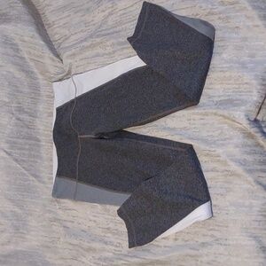 Athleta | Salutation Colorblock 7/8 Tight Leggings